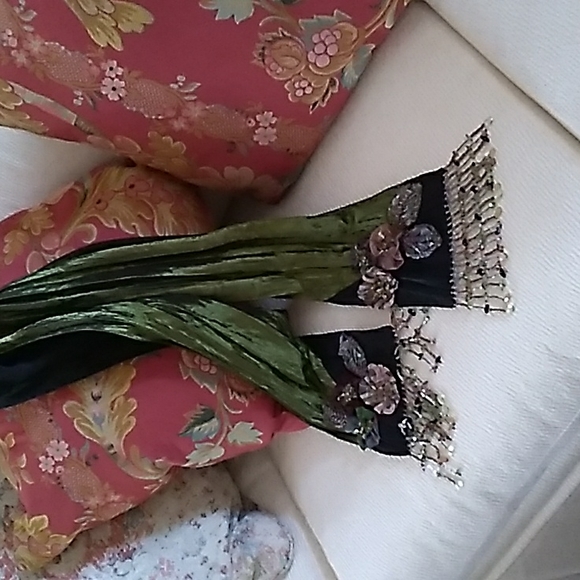 Work of Art Scarf - Picture 2 of 6